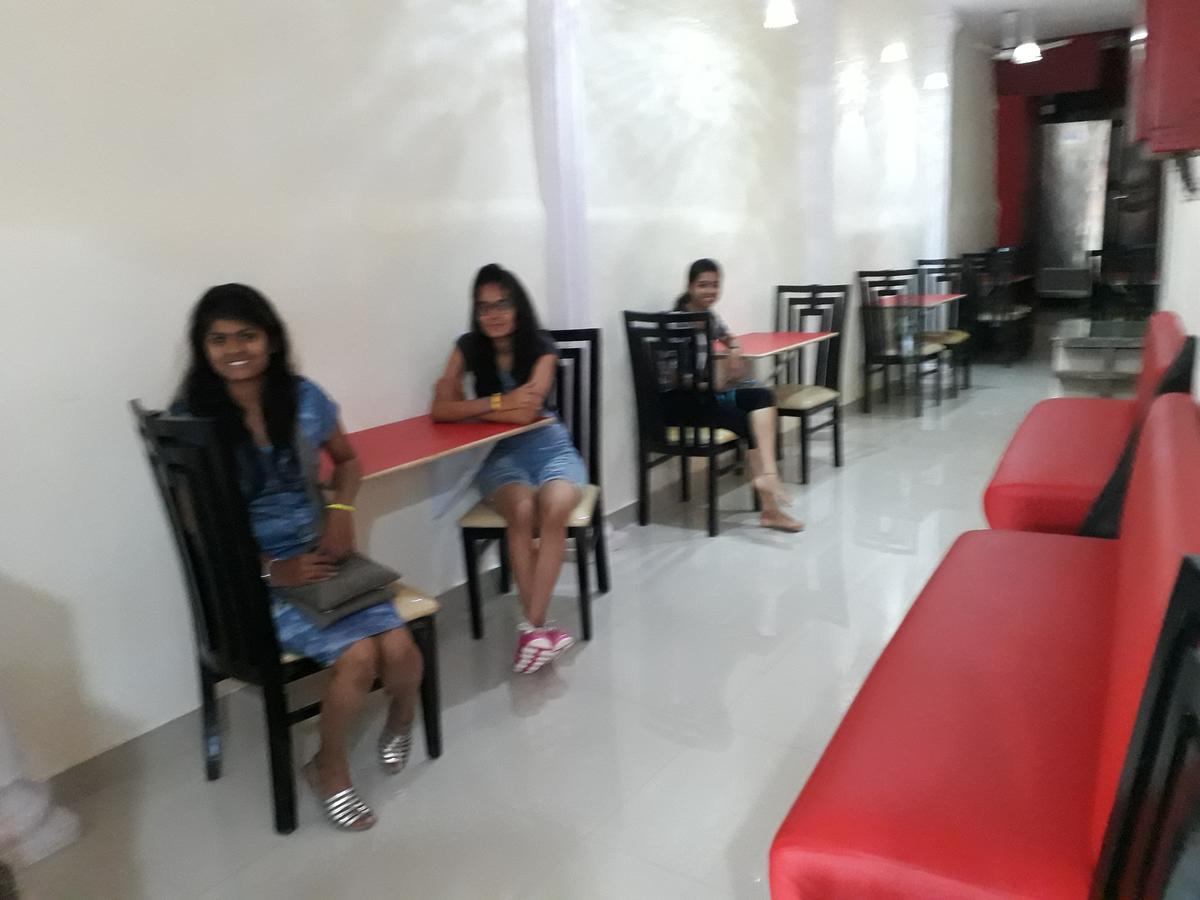 Town Hostel Mumbai - Ac Dormitory Eksteriør bilde