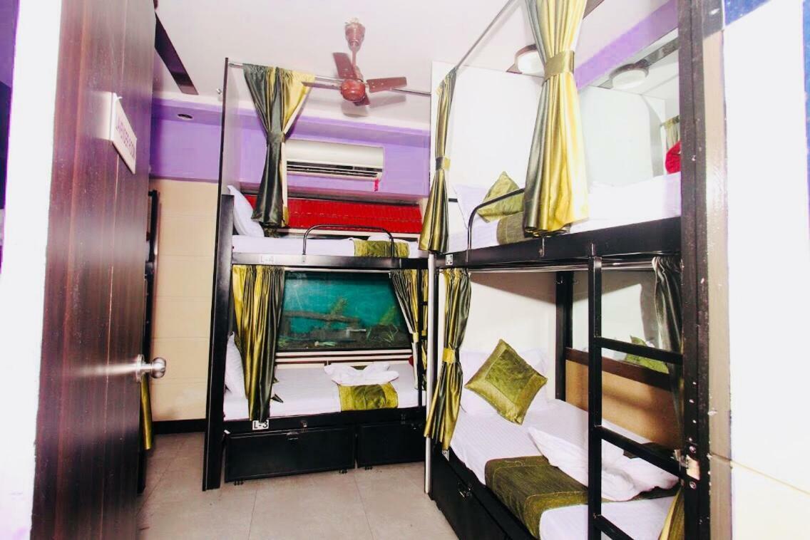 Town Hostel Mumbai - Ac Dormitory Eksteriør bilde