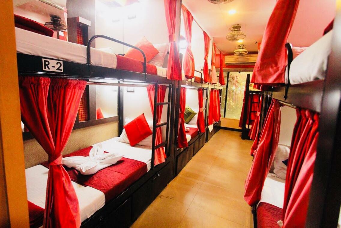 Town Hostel Mumbai - Ac Dormitory Eksteriør bilde