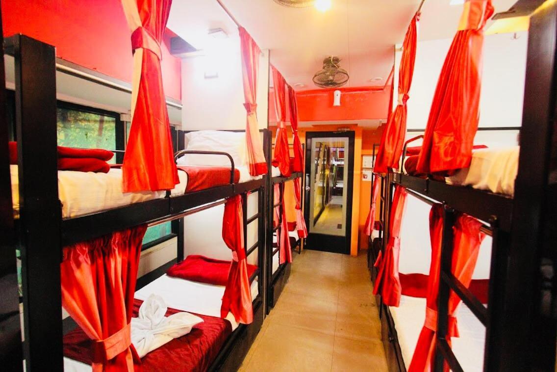 Town Hostel Mumbai - Ac Dormitory Eksteriør bilde